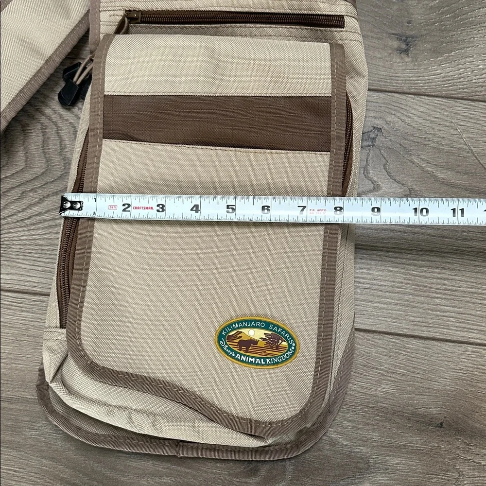 Vintage Disney Animal Kingdom Kilimanjaro‎ Safari Crossbody Messenger Bag Tan